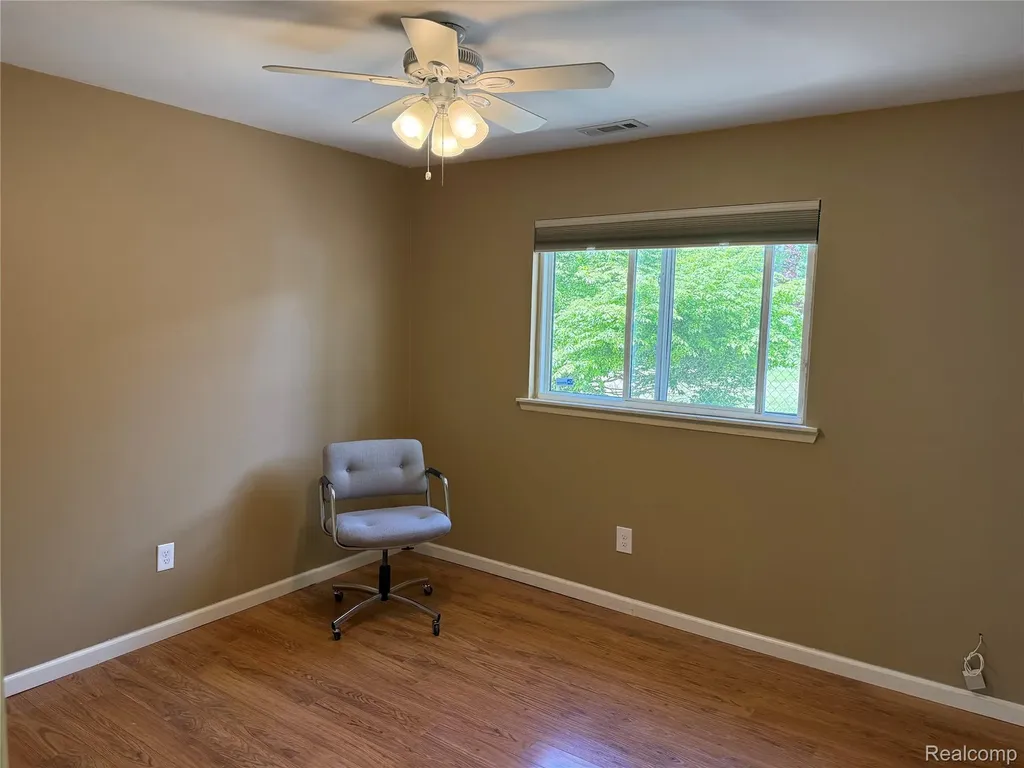22017 Seminole Street Southfield City MI 48033