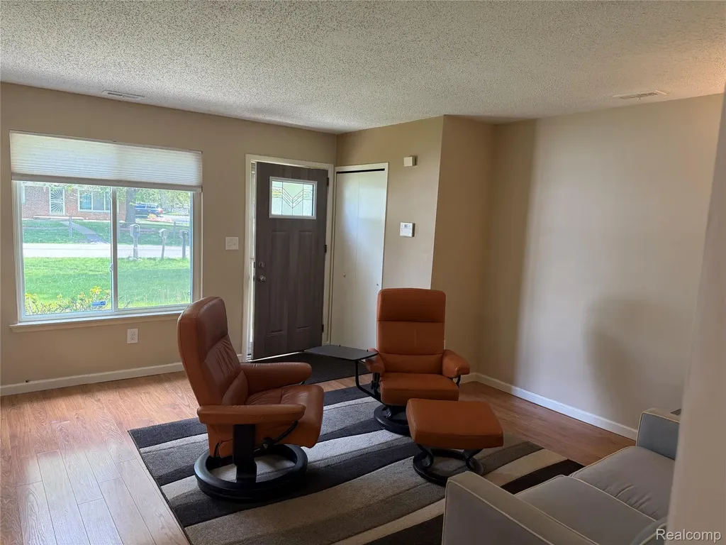 22017 Seminole Street Southfield City MI 48033