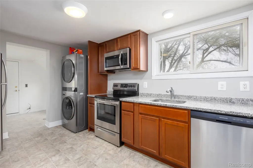 3409 Devon Road Royal Oak City MI 48073