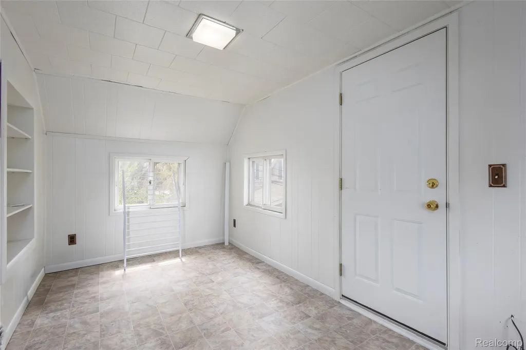 3409 Devon Road Royal Oak City MI 48073