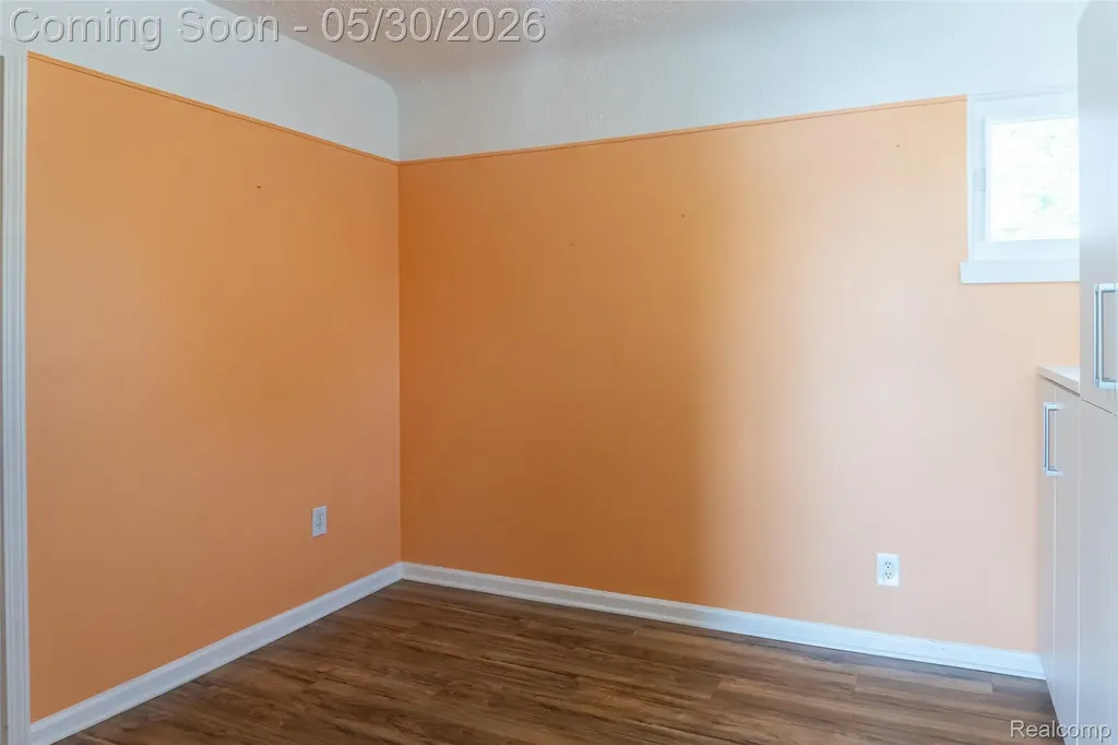 2082 Kingston Street White Lake Charter Township MI 48386