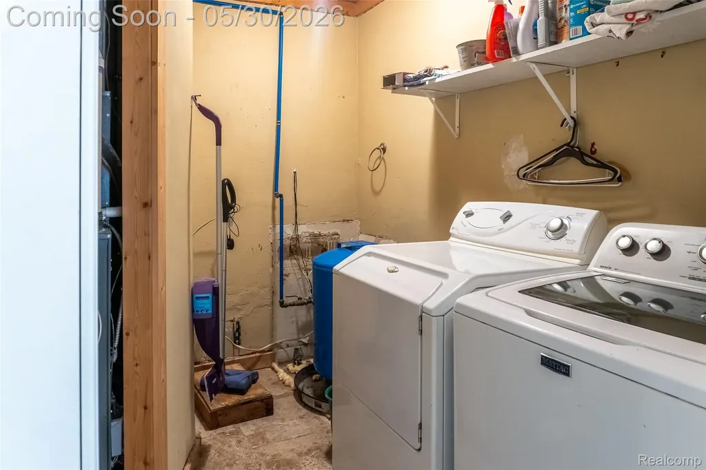 2082 Kingston Street White Lake Charter Township MI 48386