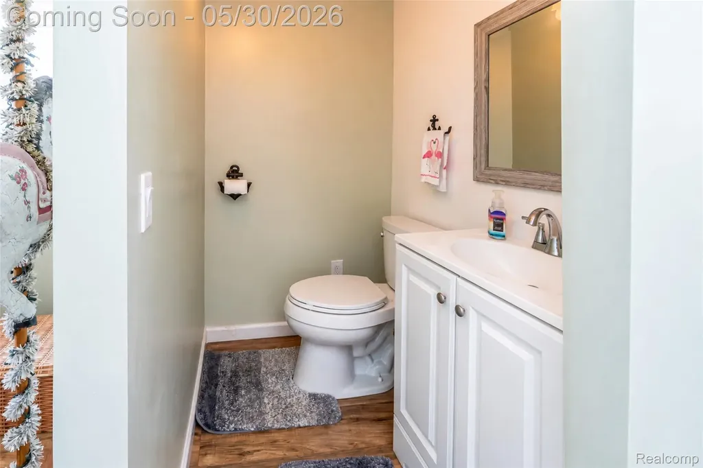 2082 Kingston Street White Lake Charter Township MI 48386