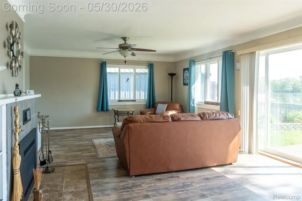 2082 Kingston Street White Lake Charter Township MI 48386