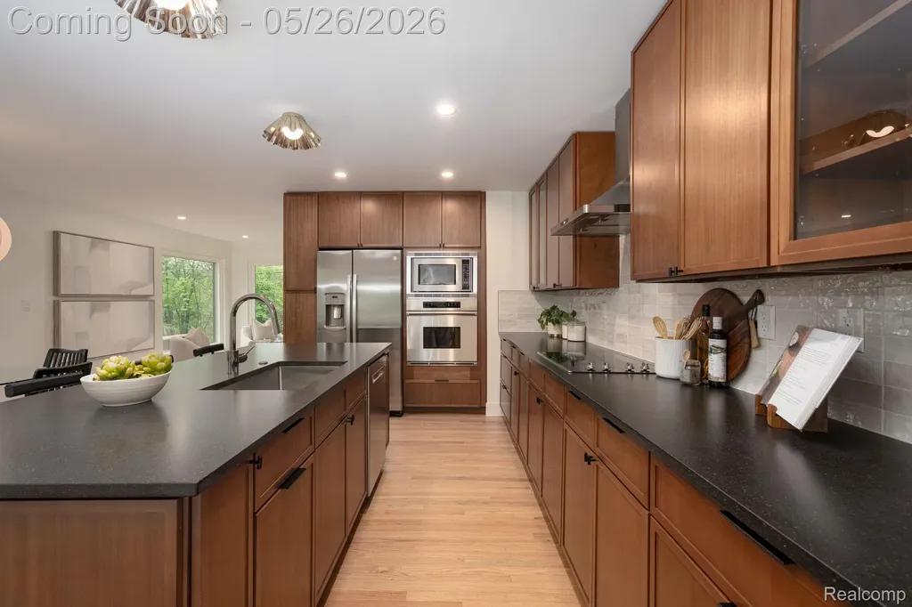 1907 Raymond Place Bloomfield Hills City MI 48302