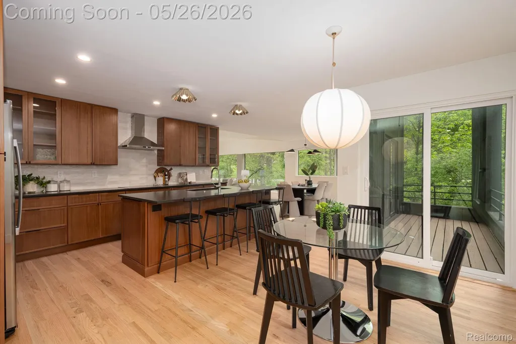 1907 Raymond Place Bloomfield Hills City MI 48302