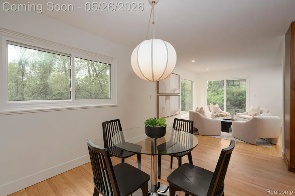 1907 Raymond Place Bloomfield Hills City MI 48302