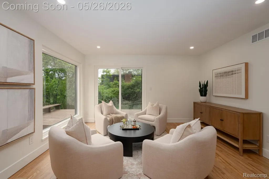 1907 Raymond Place Bloomfield Hills City MI 48302