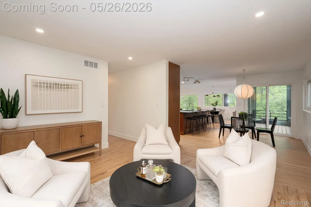 1907 Raymond Place Bloomfield Hills City MI 48302