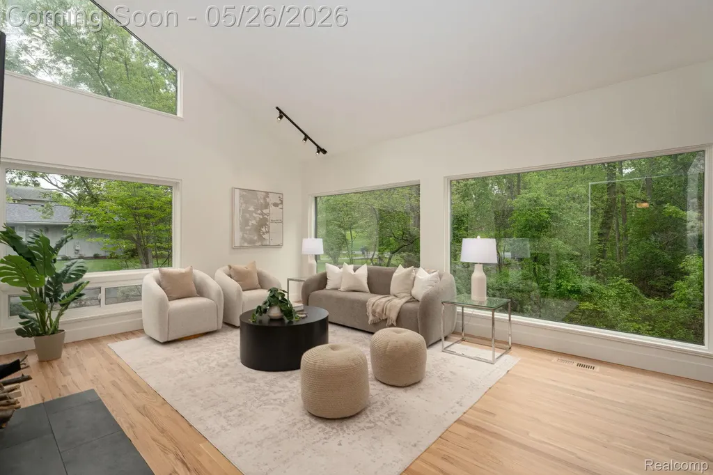 1907 Raymond Place Bloomfield Hills City MI 48302