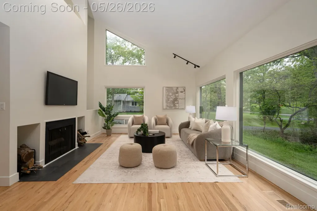 1907 Raymond Place Bloomfield Hills City MI 48302