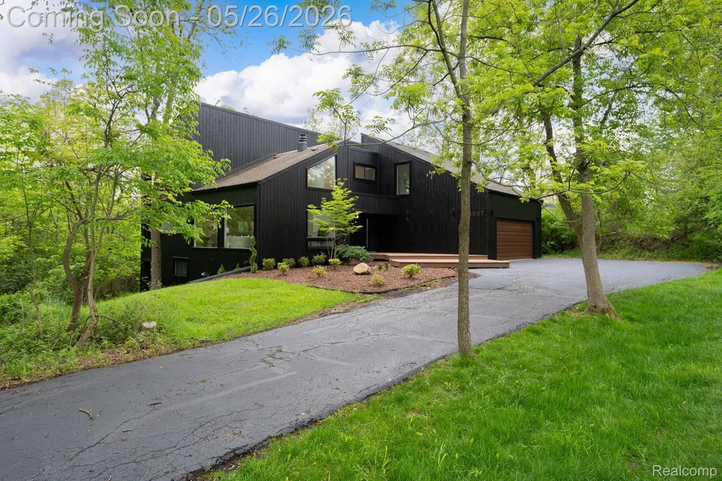 1907 Raymond Place Bloomfield Hills City MI 48302