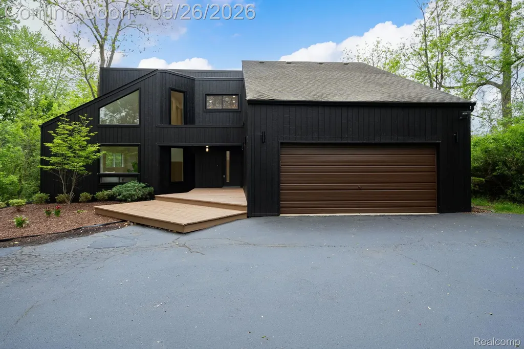 1907 Raymond Place Bloomfield Hills City MI 48302