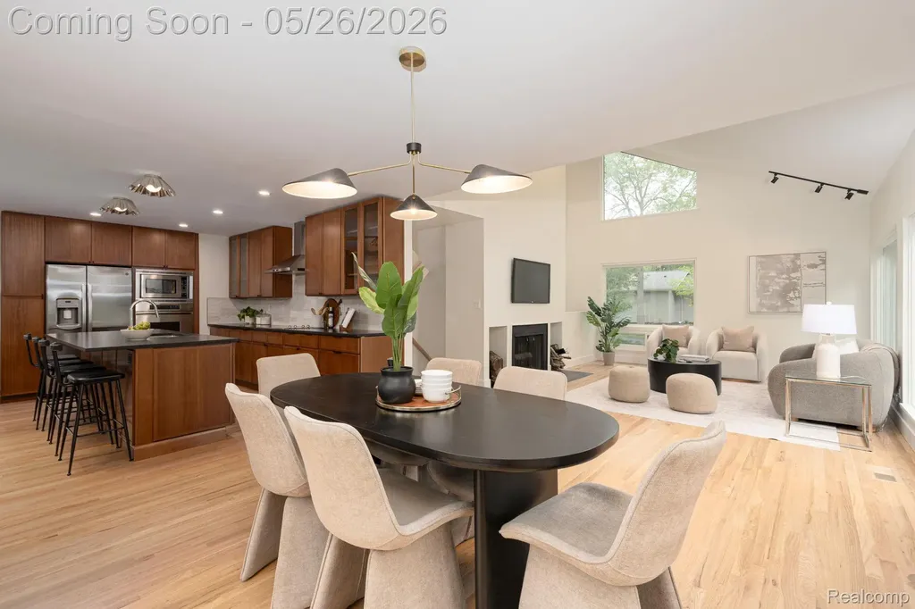 1907 Raymond Place Bloomfield Hills City MI 48302