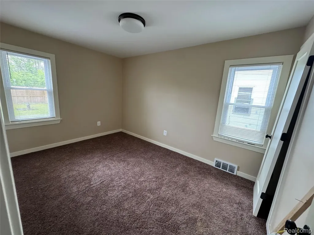 12621 Barlow Street Detroit City MI 48205