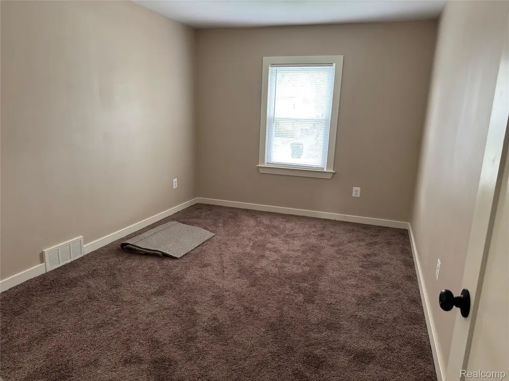 12621 Barlow Street Detroit City MI 48205