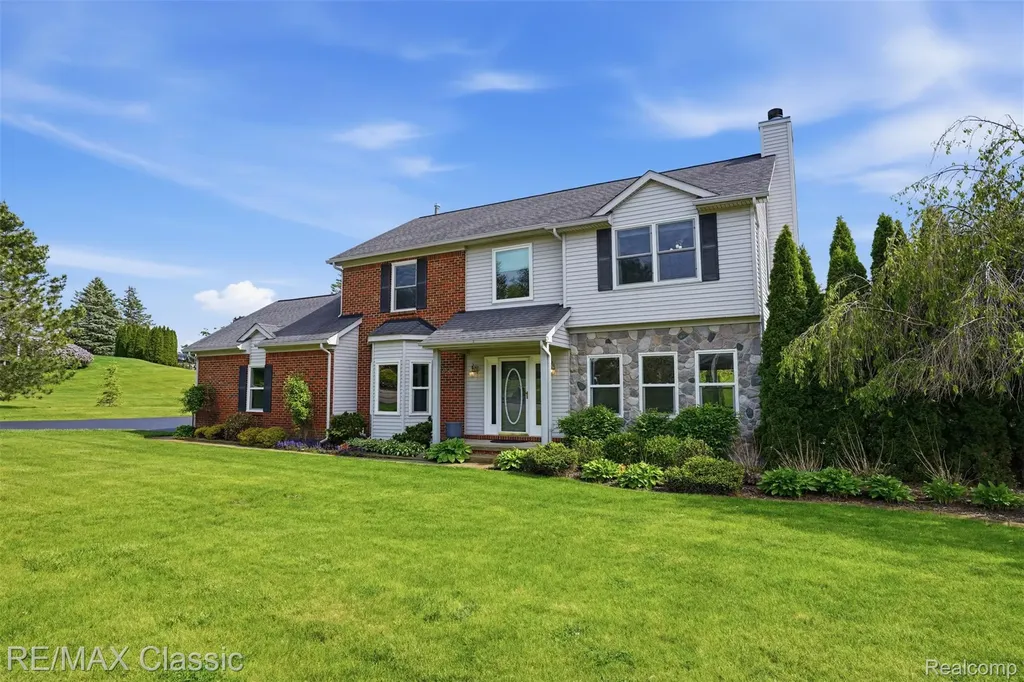5500 Irene Boulevard White Lake Charter Township MI 48383
