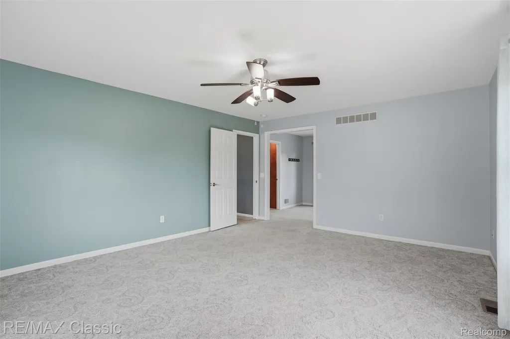 5500 Irene Boulevard White Lake Charter Township MI 48383