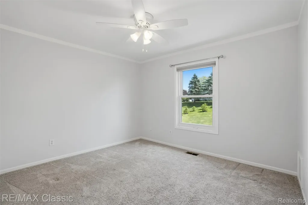 5500 Irene Boulevard White Lake Charter Township MI 48383