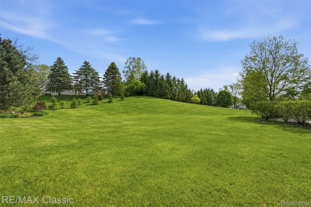 5500 Irene Boulevard White Lake Charter Township MI 48383