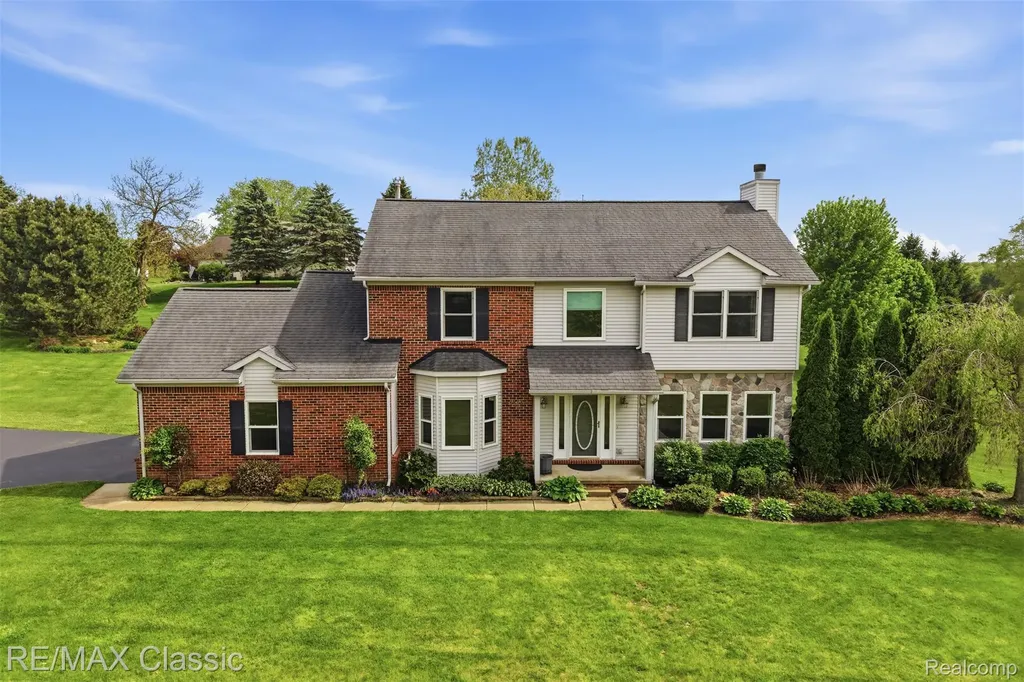 5500 Irene Boulevard White Lake Charter Township MI 48383