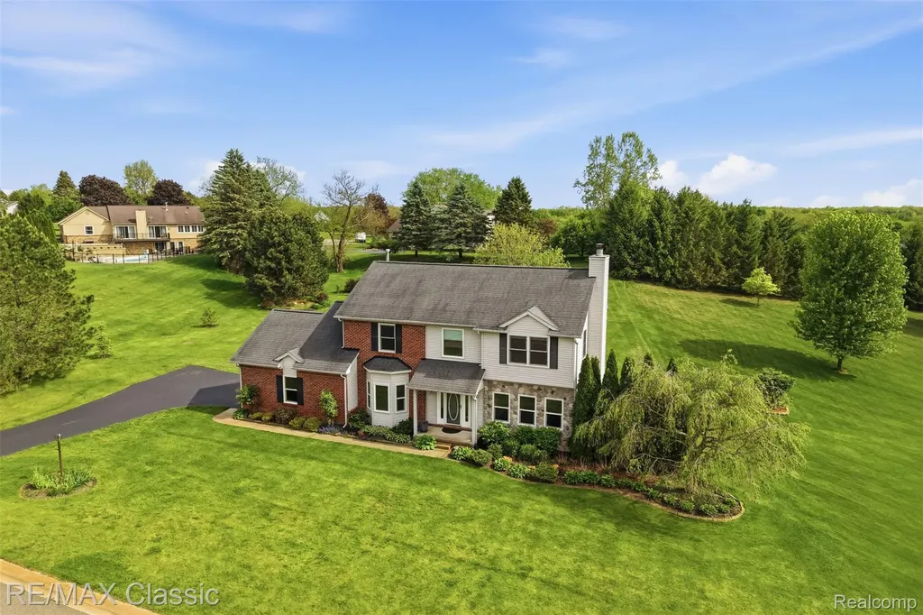 5500 Irene Boulevard White Lake Charter Township MI 48383