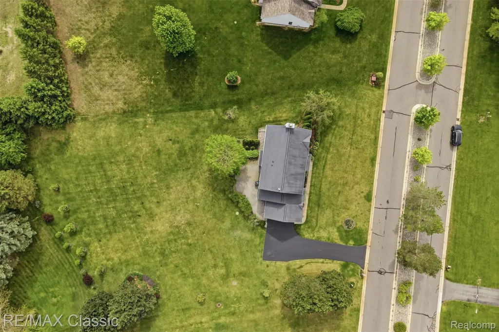 5500 Irene Boulevard White Lake Charter Township MI 48383