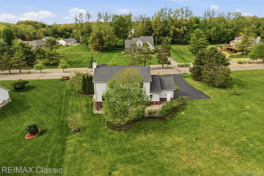 5500 Irene Boulevard White Lake Charter Township MI 48383