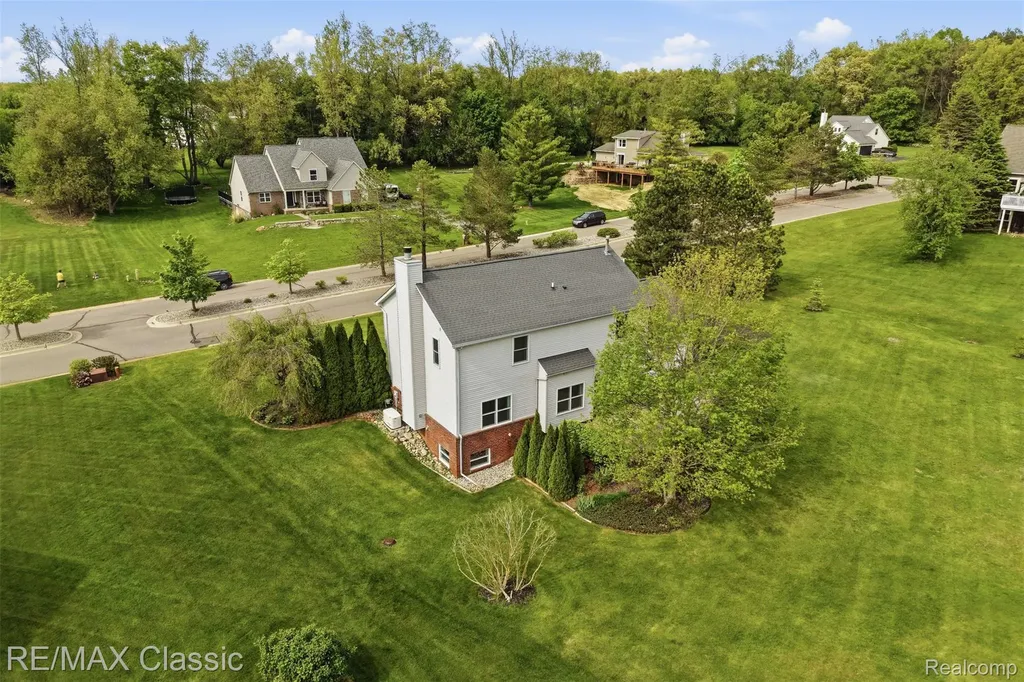 5500 Irene Boulevard White Lake Charter Township MI 48383