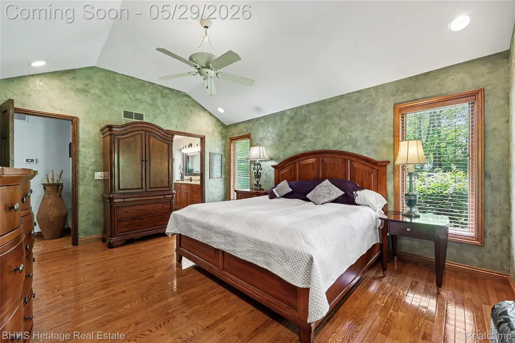 7314 Harrington Drive Hamburg Township MI 48116