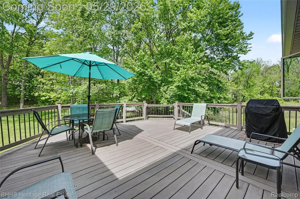 7314 Harrington Drive Hamburg Township MI 48116