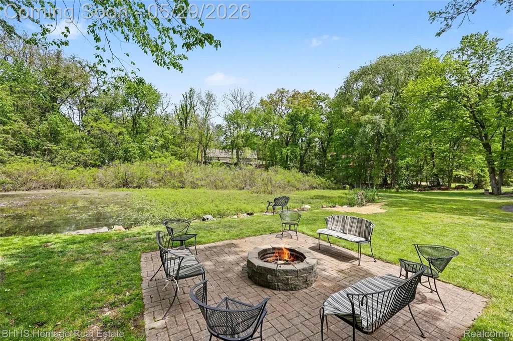 7314 Harrington Drive Hamburg Township MI 48116