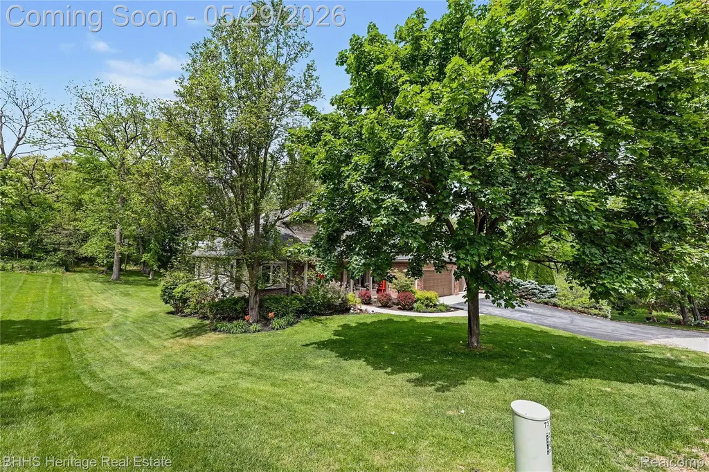 7314 Harrington Drive Hamburg Township MI 48116