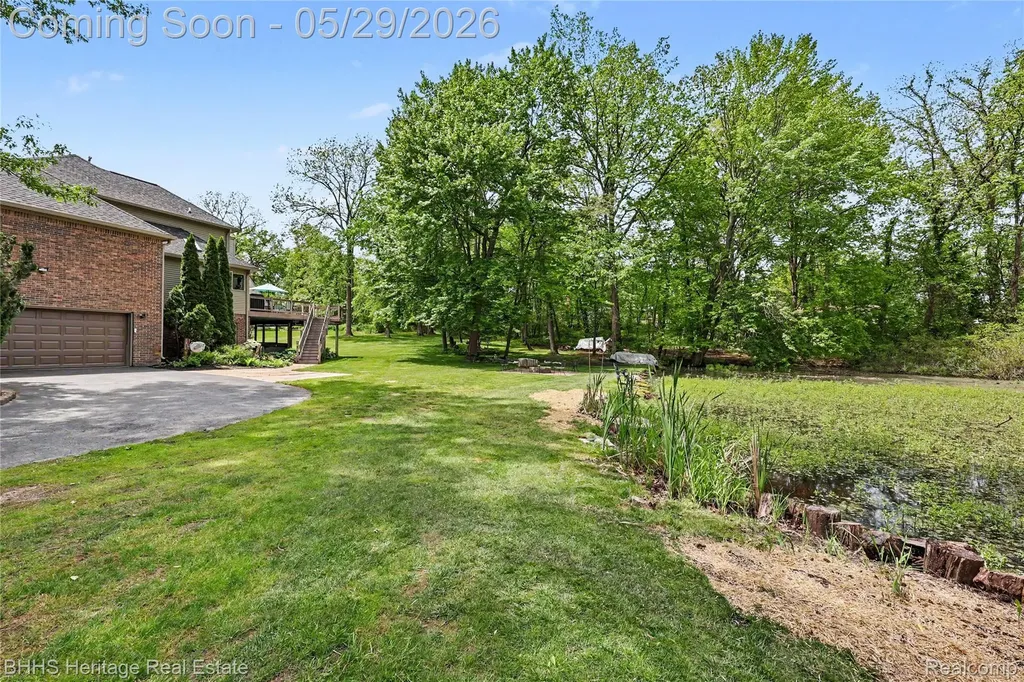 7314 Harrington Drive Hamburg Township MI 48116