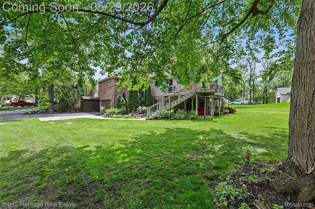 7314 Harrington Drive Hamburg Township MI 48116