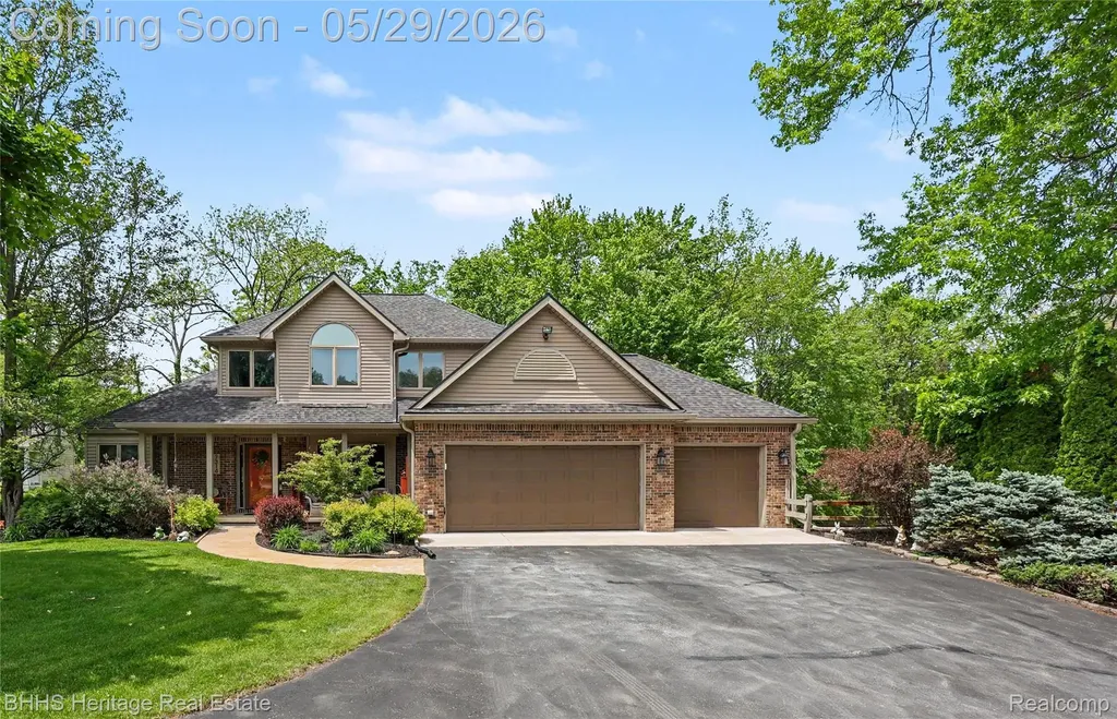 7314 Harrington Drive Hamburg Township MI 48116