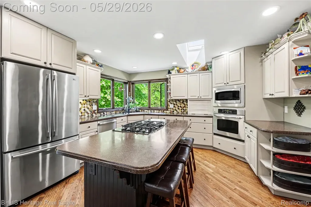 7314 Harrington Drive Hamburg Township MI 48116