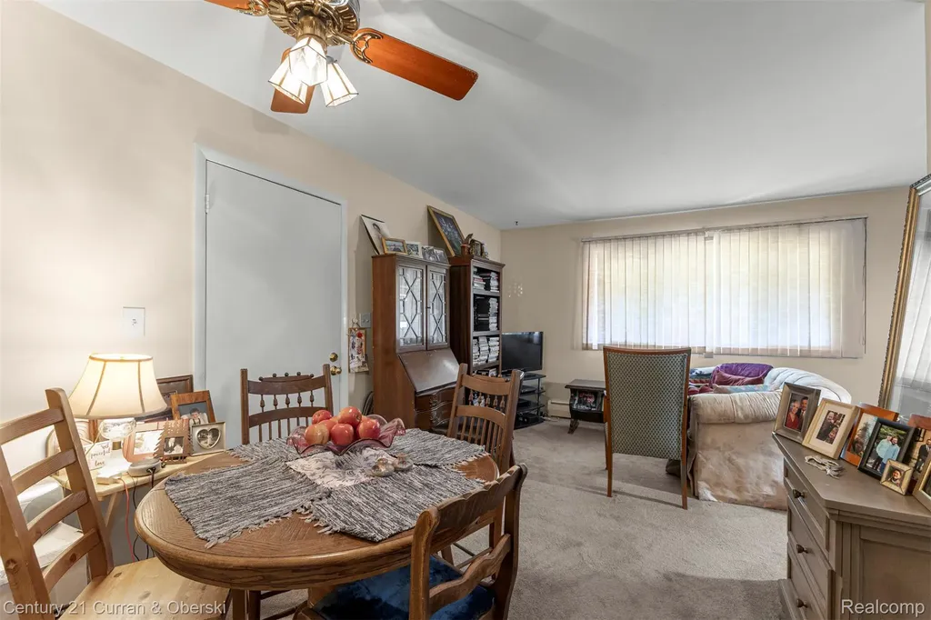 31831 Grand River Avenue Farmington City MI 48336