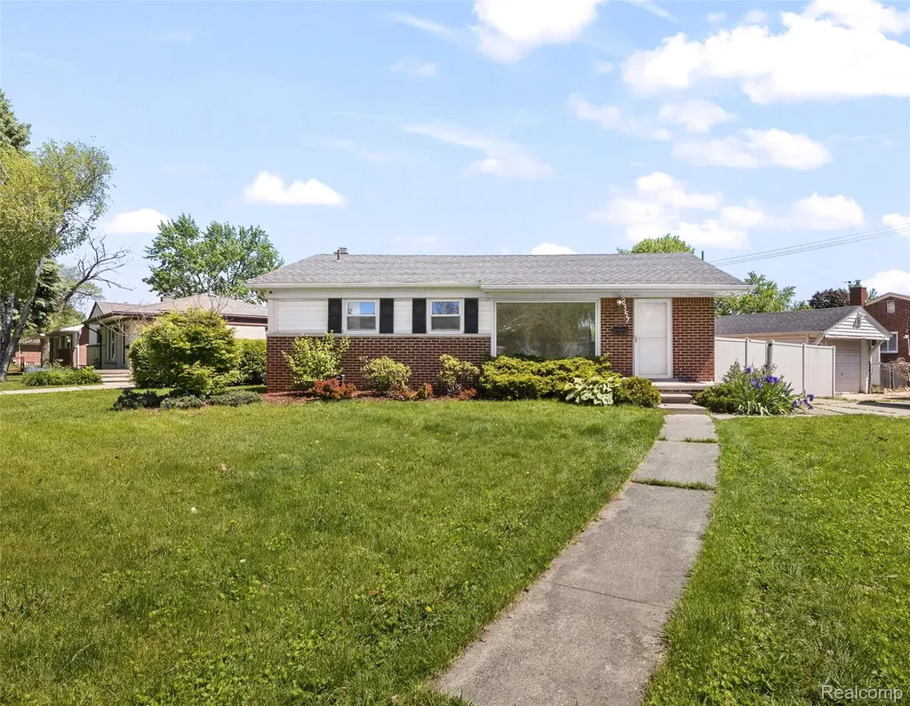 8357 Margaret Street Taylor City MI 48180