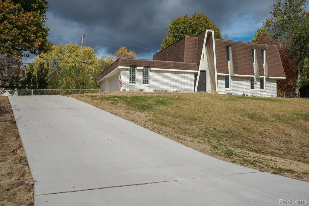 6578 Greene Haven Drive Independence Charter Township MI 48348