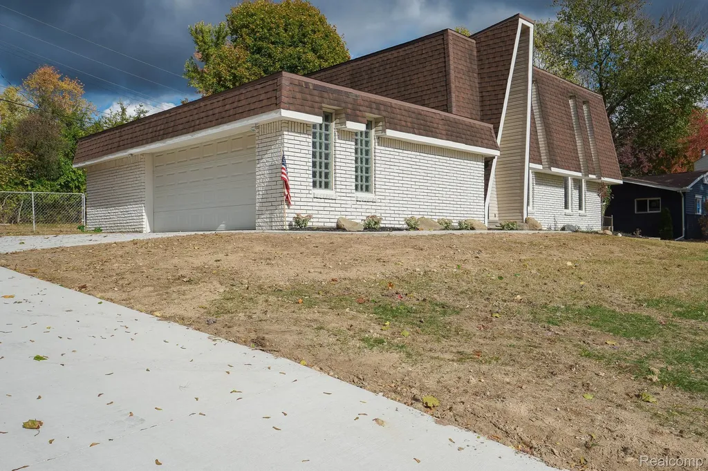 6578 Greene Haven Drive Independence Charter Township MI 48348
