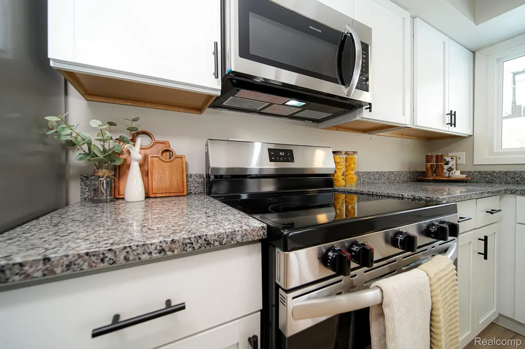 6578 Greene Haven Drive Independence Charter Township MI 48348