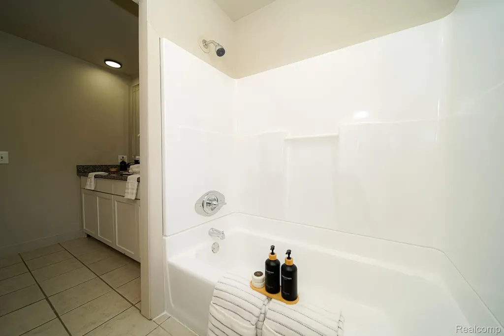 6578 Greene Haven Drive Independence Charter Township MI 48348