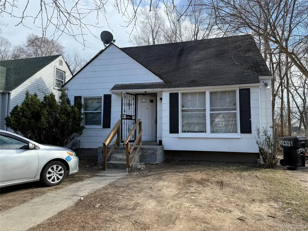 22341 Lyndon Street Detroit City MI 48223