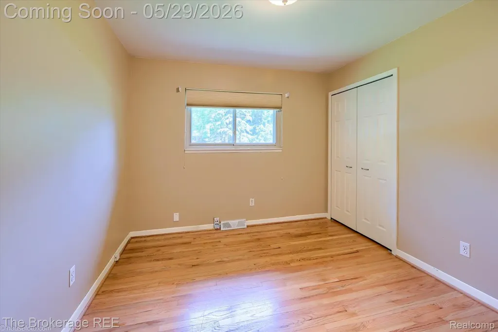 6933 Hubbard Hills Drive Independence Charter Township MI 48348