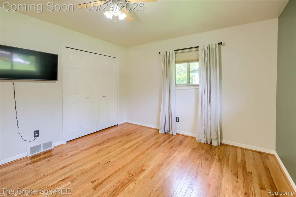 6933 Hubbard Hills Drive Independence Charter Township MI 48348