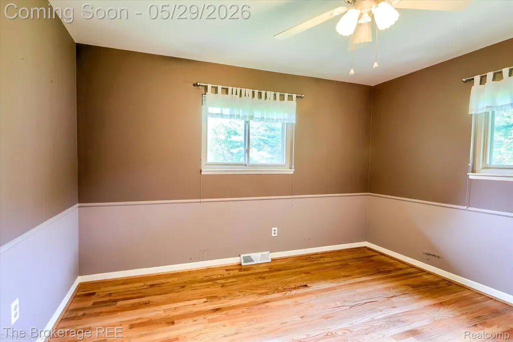 6933 Hubbard Hills Drive Independence Charter Township MI 48348