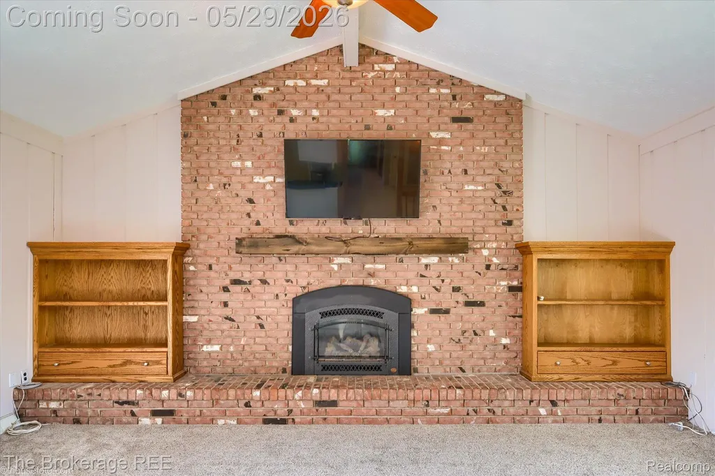 6933 Hubbard Hills Drive Independence Charter Township MI 48348