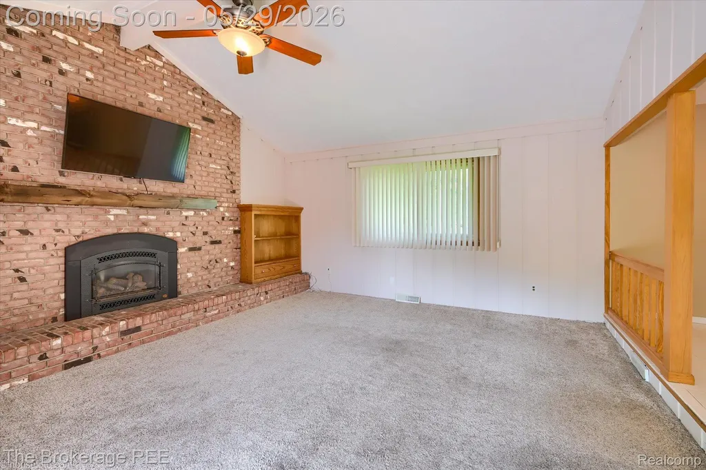 6933 Hubbard Hills Drive Independence Charter Township MI 48348