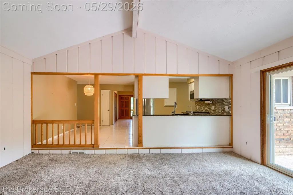 6933 Hubbard Hills Drive Independence Charter Township MI 48348